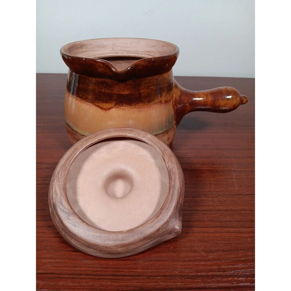 RUTH STAPLETON Studio Pottery Bean Pot With Lid Brown Glazed Signed Handmade
